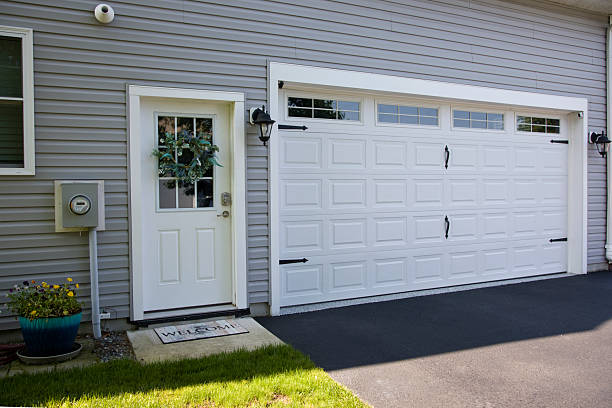 24/7 Emergency Garage Door Panel Replacement experts in Visalia, CA